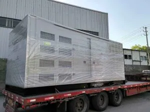 880KW Yuchai Genset Include Container Open Frame Type Silent Type Use in Industry and Manufacturing Construction Site